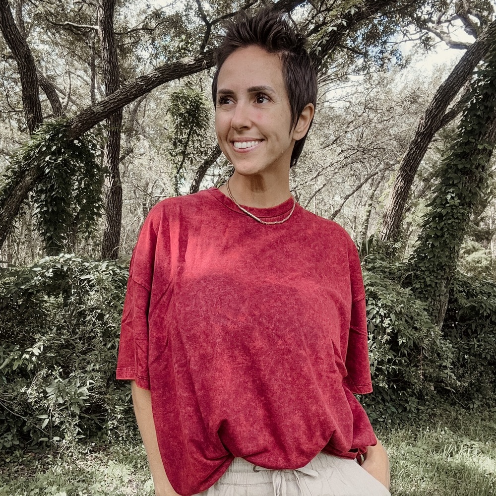 Red acid wash tshirt